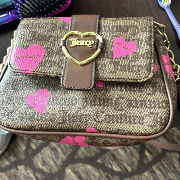 Juicy couture love 💕 pink heart brown monogram crossbody bag - Picture 2 of 5